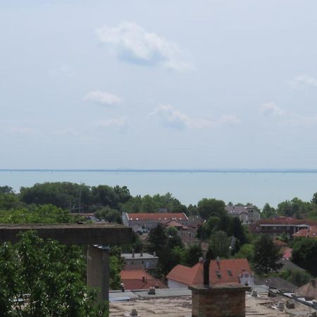 فندق Prima Porta Vendeghaz Balatonalmádi المظهر الخارجي الصورة